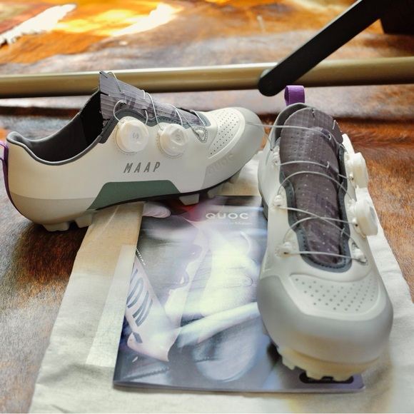 Women's Athletic Shoes - Cream and Purple - Picture 4 of 6